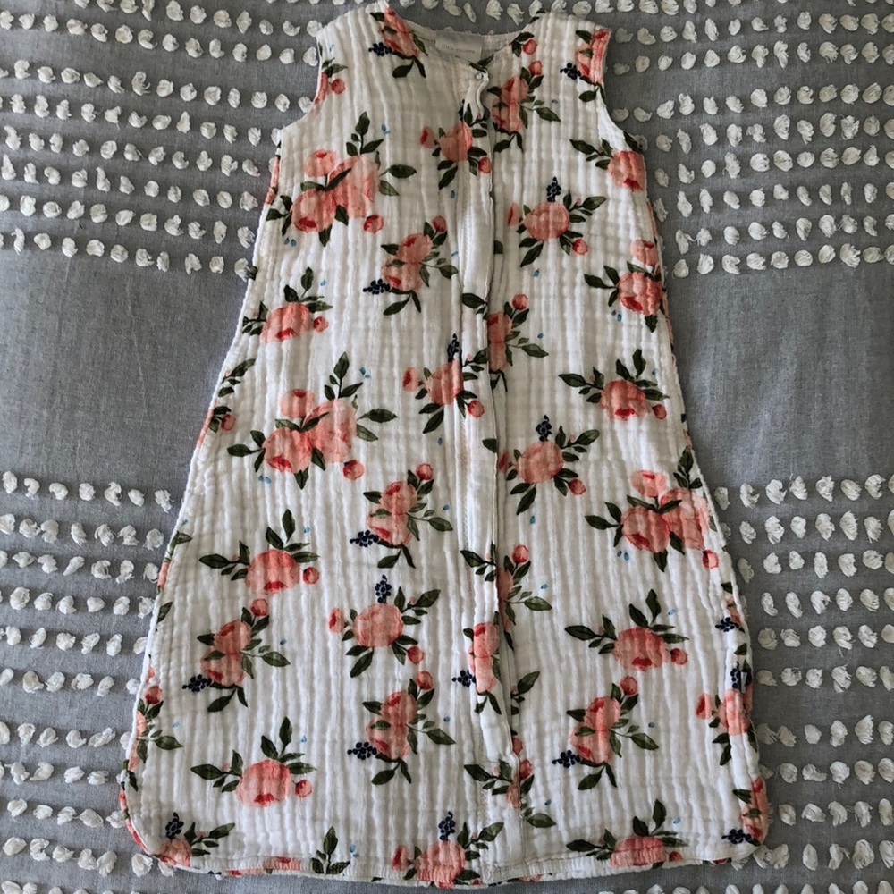 Little Unicorn Muslin Sleep Sack- Size Medium (6-12 months, 16-24 lbs)